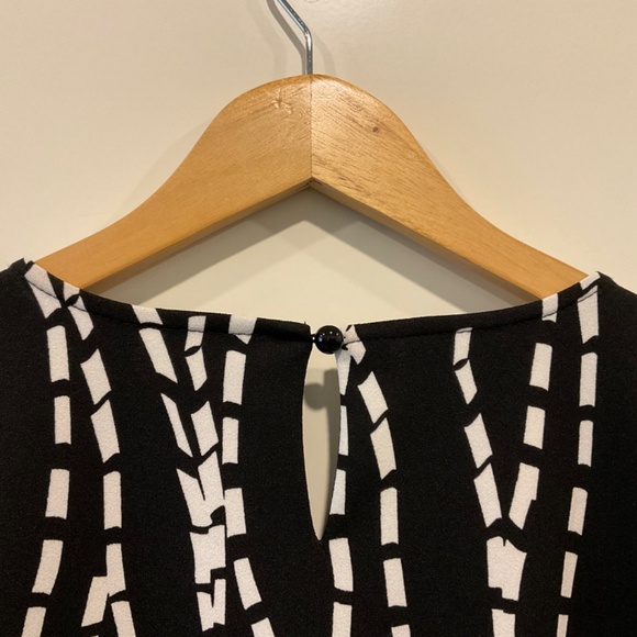 ALFANI Sleeveless Top Black & White Size Extra Large NWOT - Picture 4 of 9